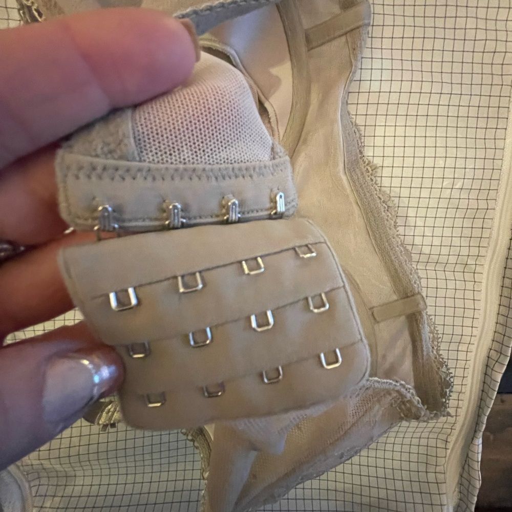 Victoria’s Secret Very sexy / dream angels bra bundle - price firm - 38DD *** - Picture 14 of 16